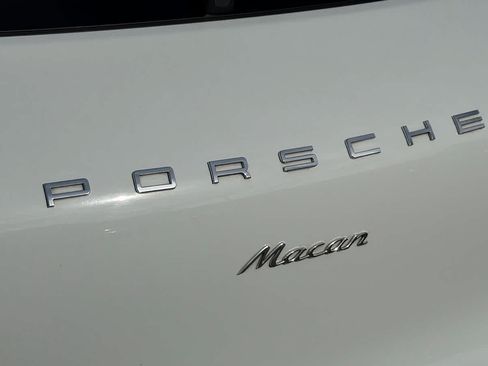 Used 2017 Porsche Macan AWD/4WD image 28