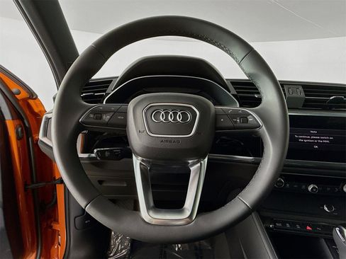 New 2025 Audi Q3 2.0T Premium image 11