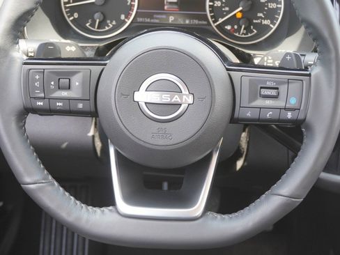 Used 2024 Nissan Pathfinder SL w/ SL Premium Package FWD image 29