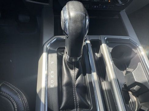 Used 2020 Ford F150 Lariat image 17