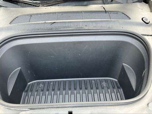 Used 2021 Tesla Model Y Long Range image 29