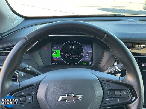 Used 2022 Chevrolet Bolt EUV LT w/ Convenience Package image 40