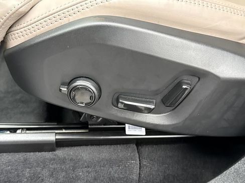 Used 2026 Volvo XC90 B6 Ultra w/ Protection Package image 13