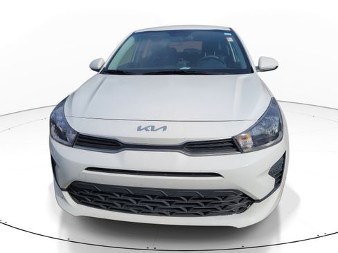 Used 2023 Kia Rio LX image 2