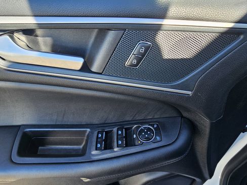 Used 2024 Ford Edge SEL image 12