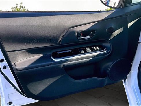 Used 2015 Toyota Prius C Four image 21