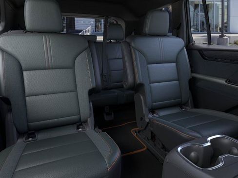 New 2026 GMC Acadia AT4 w/ Luxury Package AWD/4WD image 17