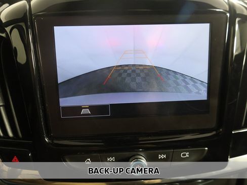 Used 2023 Chevrolet Traverse LT image 5