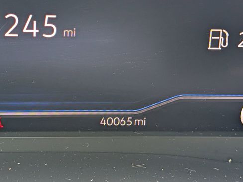 Used 2022 Volkswagen Atlas SE w/ Panoramic Sunroof Package FWD image 15