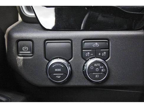 Used 2022 GMC Sierra 1500 Elevation image 22