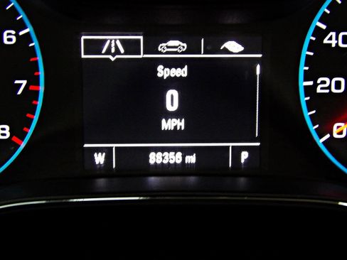 Used 2017 Chevrolet Cruze LT w/ Convenience Package image 14