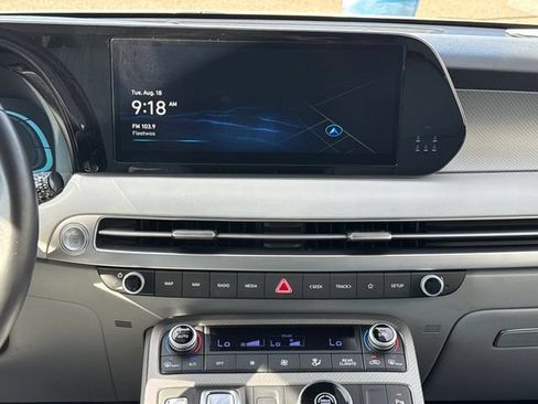 Used 2025 Hyundai Palisade SEL FWD image 22