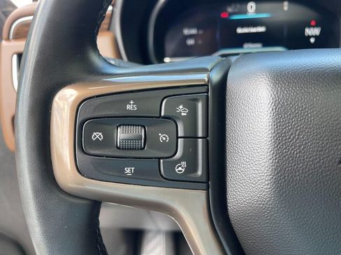 Used 2023 Chevrolet Suburban High Country AWD/4WD image 24