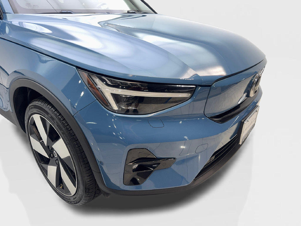 Used 2023 Volvo C40 P8 Recharge Ultimate AWD/4WD image 19