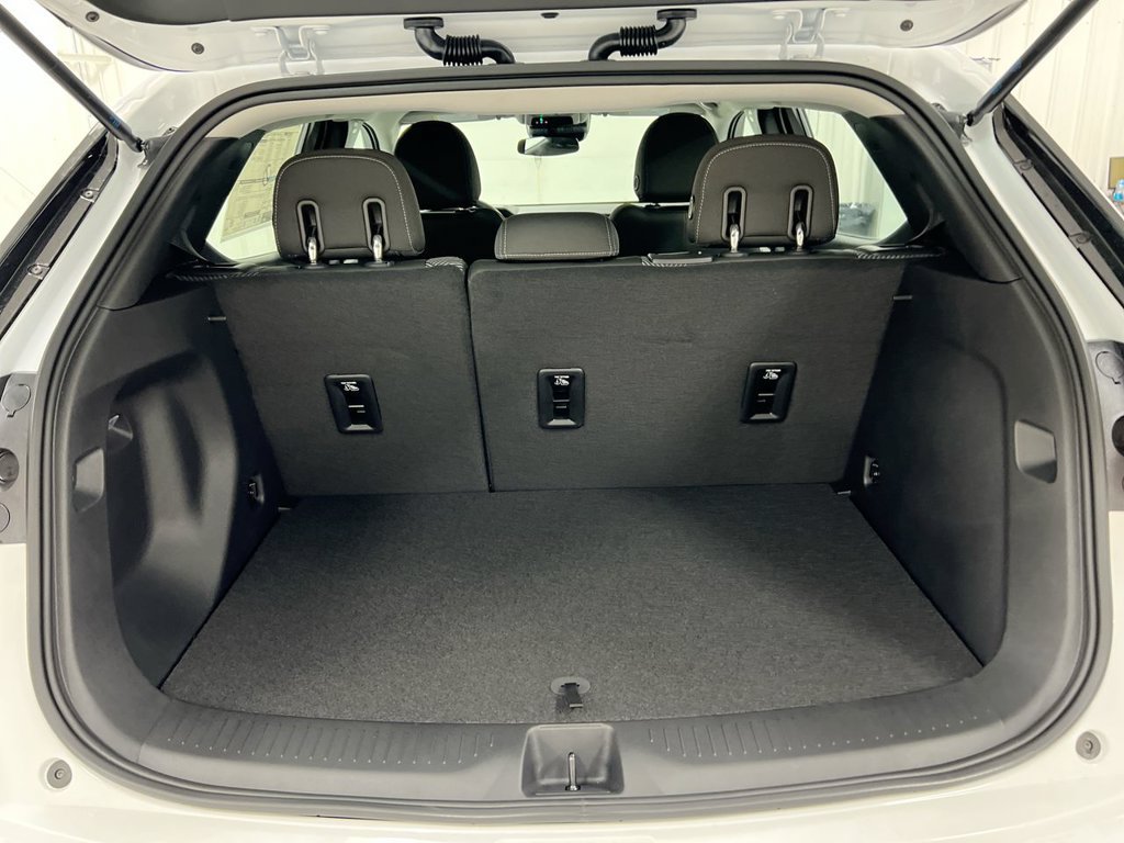New 2027 Chevrolet Bolt LT FWD image 24