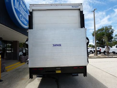 Used 2017 Chevrolet Express 3500 RWD image 16