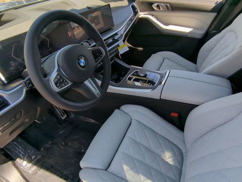 Used 2026 BMW X5 xDrive40i w/ M Sport Package image 18
