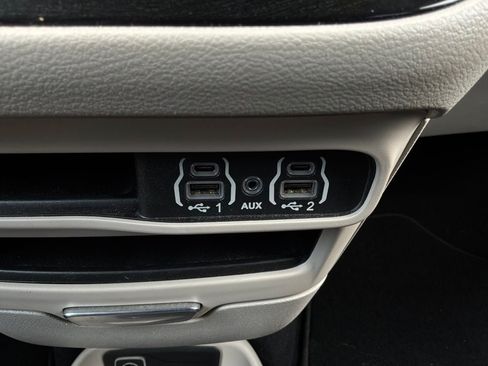 Used 2023 Chrysler Voyager LX FWD image 26