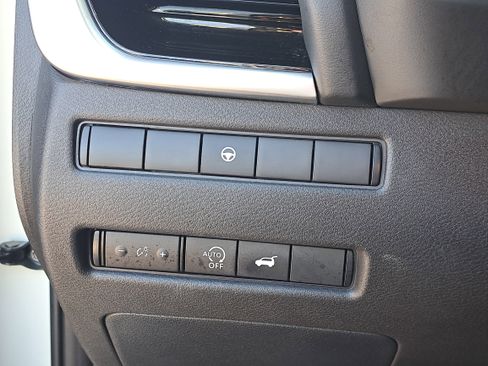 Certified 2024 Nissan Rogue SL w/ SL Premium Package FWD image 32