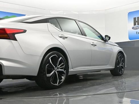 Used 2025 Nissan Altima 2.5 SR image 20