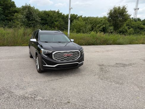 Used 2018 GMC Terrain Denali w/ Advanced Safety Package AWD/4WD image 5