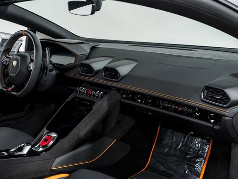 Used 2023 Lamborghini Huracan Tecnica RWD image 33