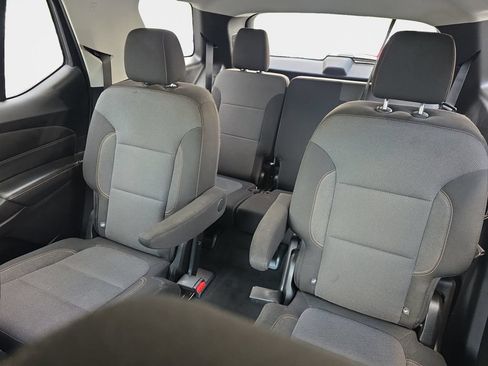 Used 2021 Chevrolet Traverse LT FWD image 19