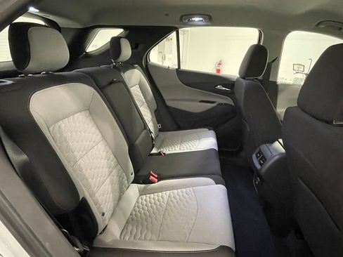 Used 2020 Chevrolet Equinox LS image 22