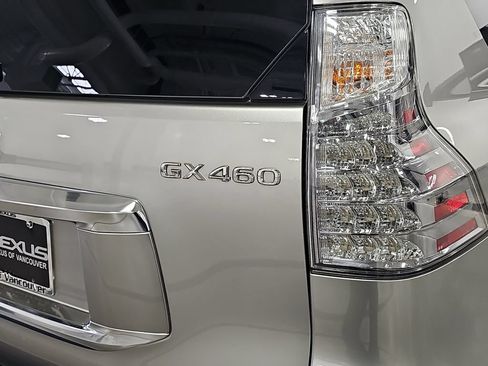 Used 2023 Lexus GX 460 Premium w/ Premium Package AWD/4WD image 35