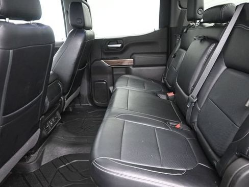 Used 2019 Chevrolet Silverado 1500 LT Trail Boss w/ Convenience Package AWD/4WD image 18