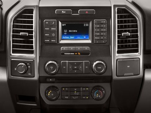 Used 2017 Ford F150 XLT AWD/4WD image 10