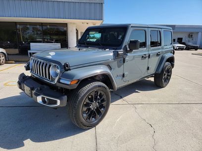 Used 2025 Jeep Wrangler Unlimited Sahara w/ Safety Group