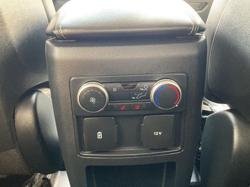 Certified 2020 Ford Explorer XLT w/ Equipment Group 202A AWD/4WD image 5