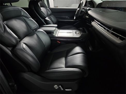 New 2025 Lincoln Navigator L Reserve image 21