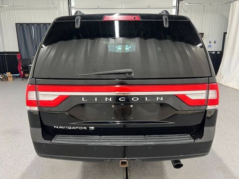 Used 2017 Lincoln Navigator L Reserve AWD/4WD image 5