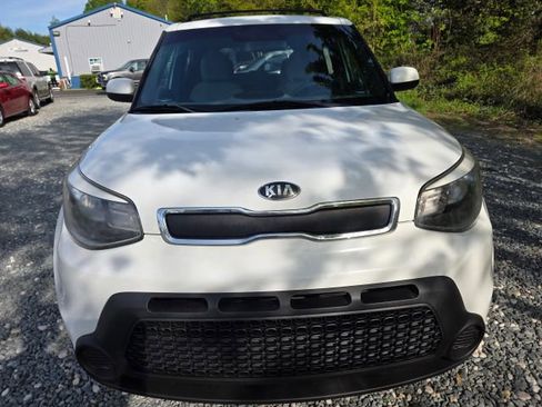 Used 2015 Kia Soul image 2