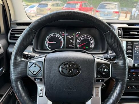 Used 2023 Toyota 4Runner Limited AWD/4WD image 27
