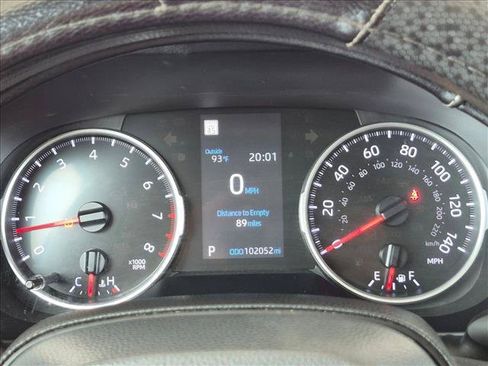 Used 2022 Toyota RAV4 LE FWD image 11