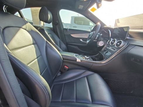 Used 2019 Mercedes-Benz C 300 Sedan image 4