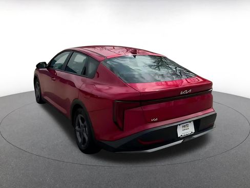 Used 2025 Kia K4 LXS image 11