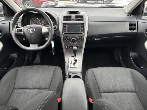 Used 2013 Toyota Corolla S image 30