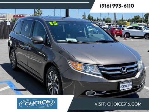 Used 2015 Honda Odyssey Touring image 1