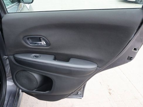 Used 2018 Honda HR-V LX image 16