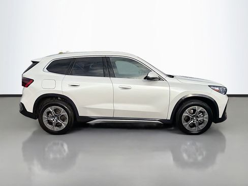 Certified 2025 BMW X1 xDrive28i image 3