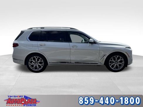 Used 2025 BMW X7 xDrive40i AWD/4WD image 11