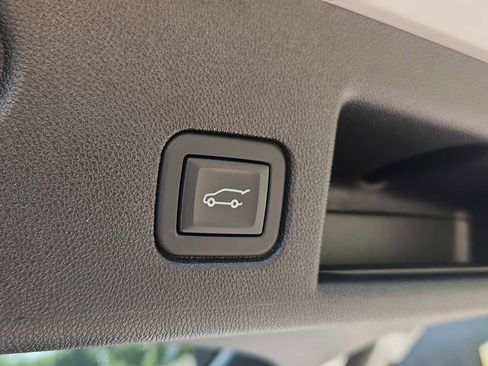 Used 2024 Chevrolet Equinox LT AWD/4WD image 28