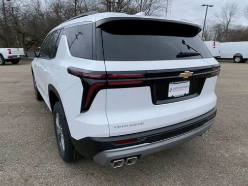 New 2026 Chevrolet Traverse LT w/ Driver Confidence Package image 8