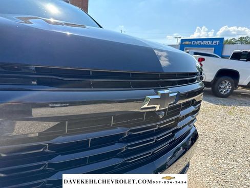Used 2025 Chevrolet Suburban RST w/ Comfort Package AWD/4WD image 37
