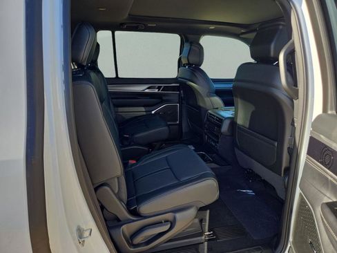 New 2025 Jeep Wagoneer Series II w/ Premium Group I image 26