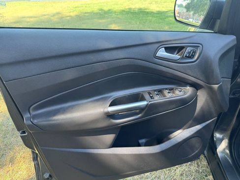 Used 2017 Ford Escape Titanium AWD/4WD image 12